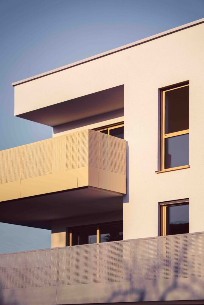 Exklusive Sternenvillen in Gaspoltshofen mit großformatigen Kunststoff-Aluminium-Fenstern und modernen Hebe-Schiebetüren von RevoluX.