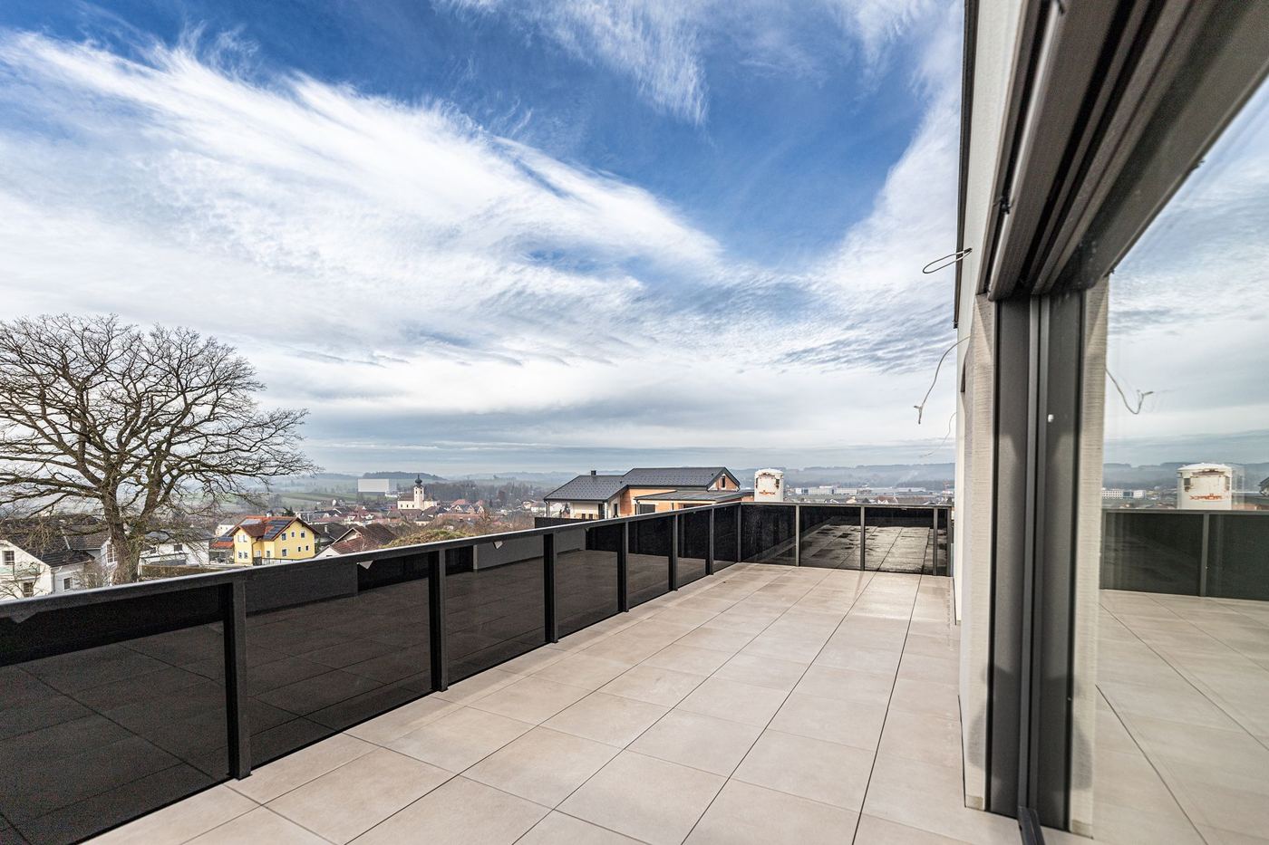 Hillside Hofkirchen – Terrasse mit Ausblick